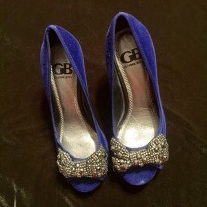 Gianni Bini blue velvet rhinestone peep toe heel